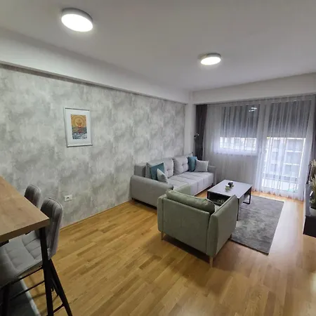 Nest On Nine